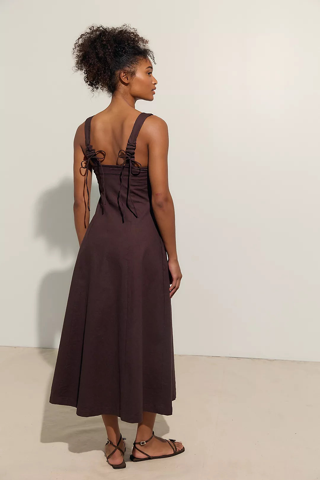 Free People Free-est Holland Stretch Linen Midi Dress in Fudge (Surplus - New)